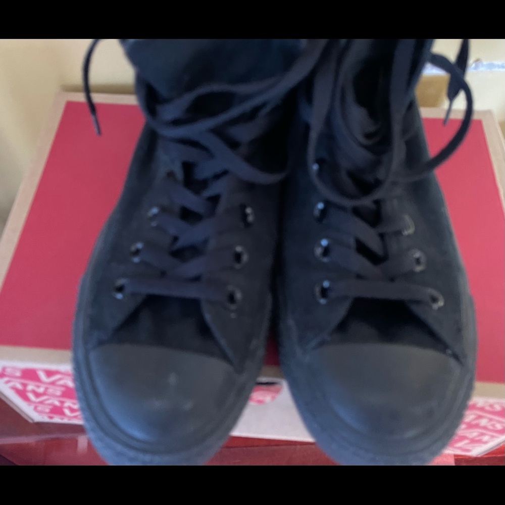Unisex black high top converse